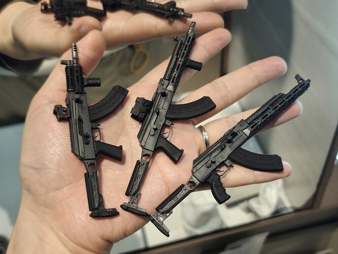 Custom 1/6 KPYK AK - Kitbashes - Armed Figures