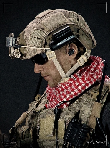 OSO2029 - SEAL Team 5 - MWD Handler - Kitbashes - Armed Figures