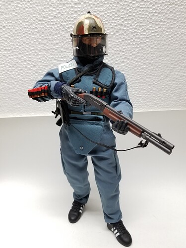 Dragon社 1／6フィギュア GSG-9 Amazon.com: GSG 9 Grenzschutzgruppe 9 Sniper by Dragon Models