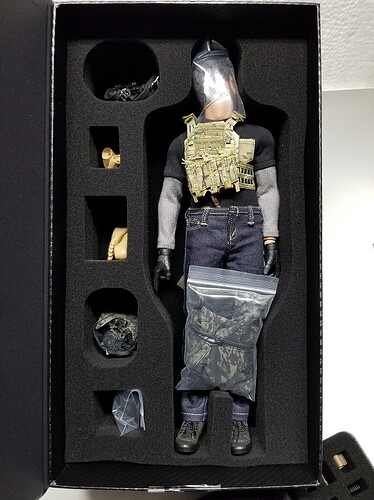 Easy & Simple 26052S Veteran Tactical Instructor; Unboxing review