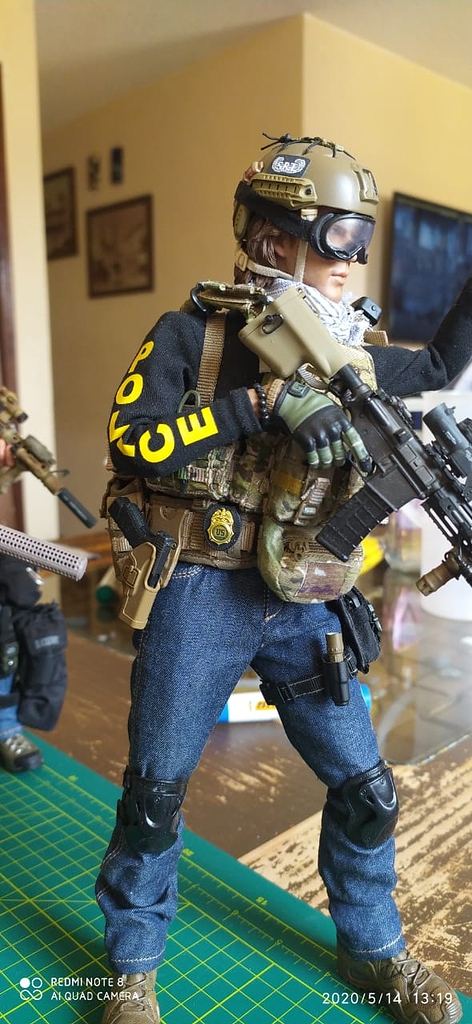 個人装備 DEA TASKFORCE AGENT DEA/FBI Joint Terrorism Task Force (WIP) - Kitbashes - Armed Figures