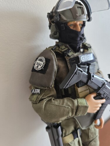 GIGN - French Gendarmerie - Kitbashes - Armed Figures