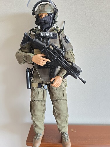 GIGN - French Gendarmerie - Kitbashes - Armed Figures