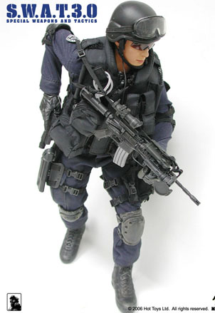 170558_SWAT-Male-2