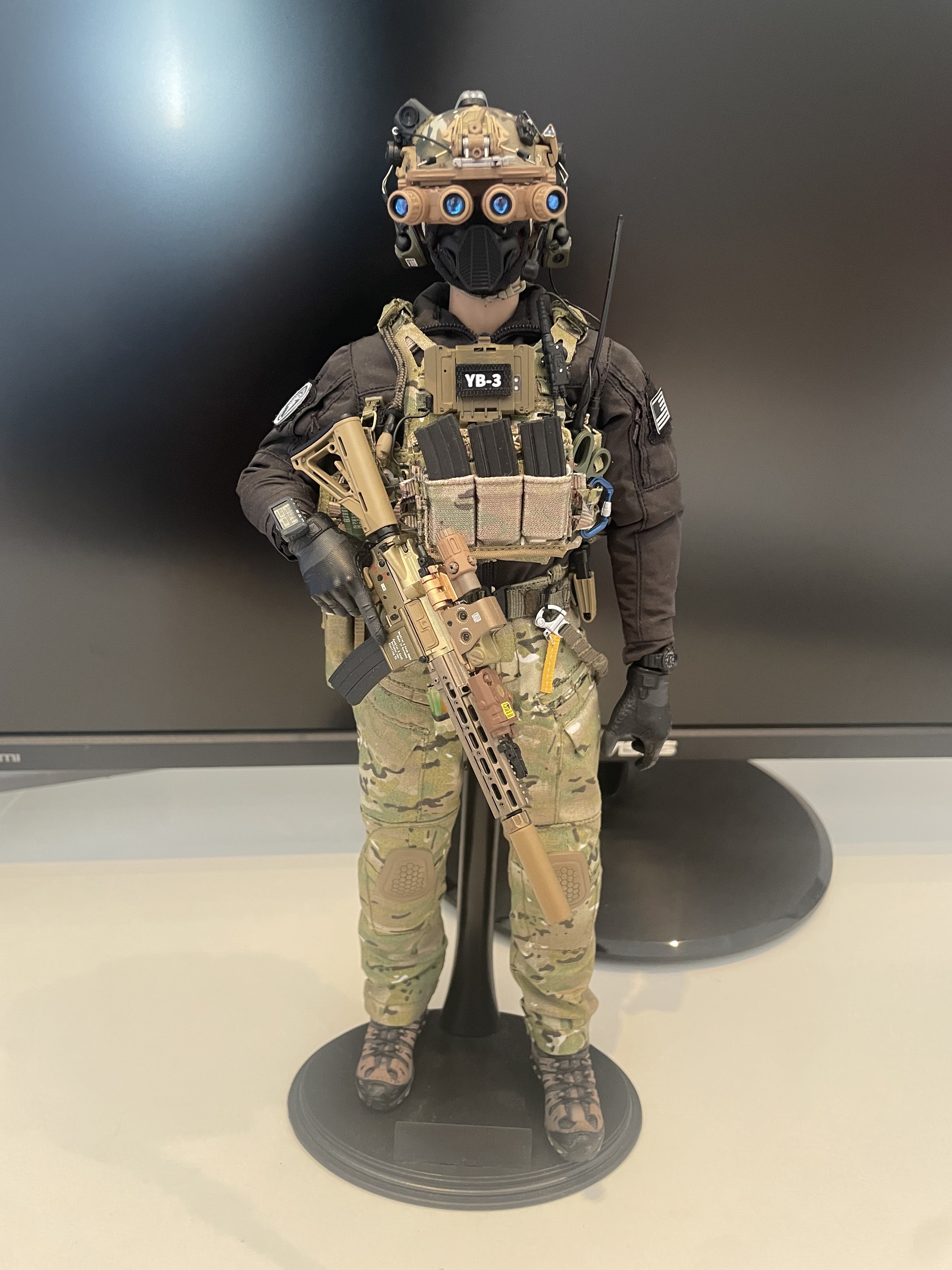 CAG Operator 3 - Kitbashes - Armed Figures