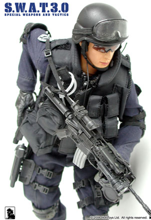 170558_SWAT-Male-1